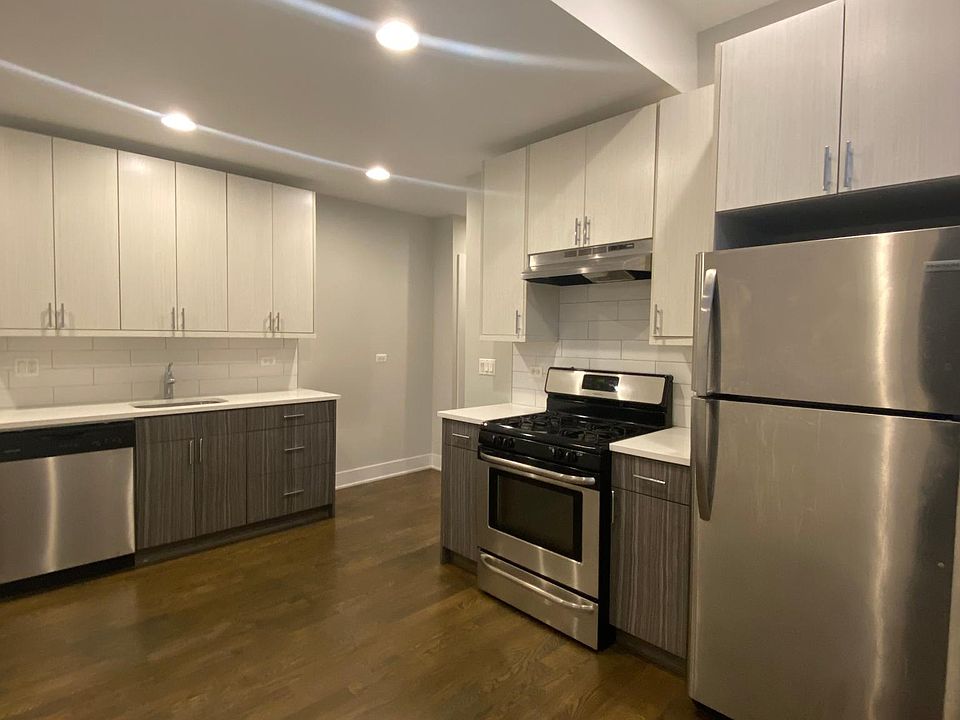 1st image of 3917 N Janssen Ave #G1