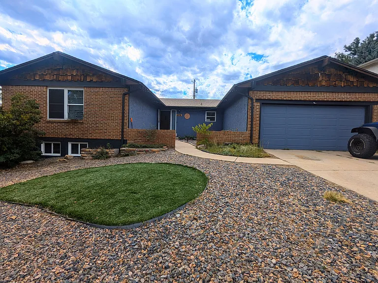 1422 Tesla Dr — Photo 12