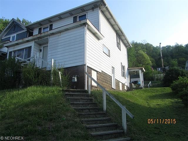 2nd image of 835 W 9th St