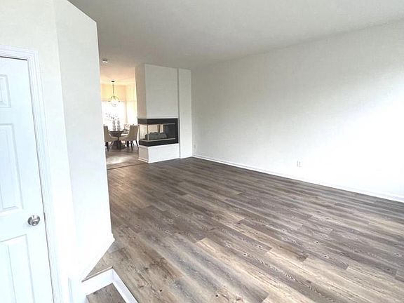 4th image of 2508 James Monroe Cir