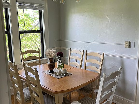5th image of 1522 Portland Ave #303