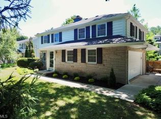 21781 Lake Rd, Rocky River, OH 44116