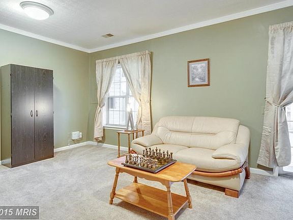 3rd image of 7521 Lamoyne Ct