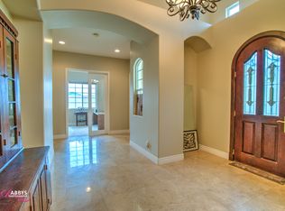 10400 Bluffshadow Dr, Bakersfield, CA