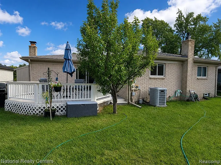3621 Bates Dr — Photo 25