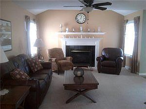 4th image of 11 Park Meadow Dr