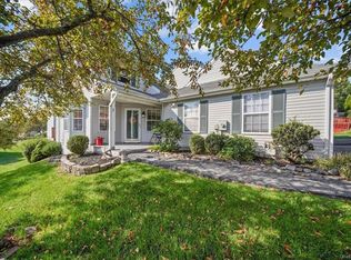 8 Larch Ct, Highland Mills, NY 10930