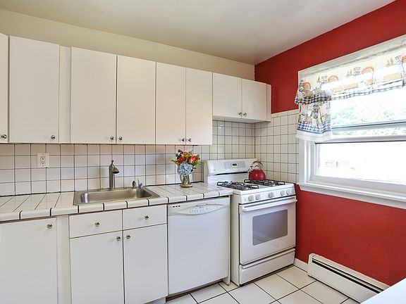 5th image of 14 Fieldstone Dr APT 347