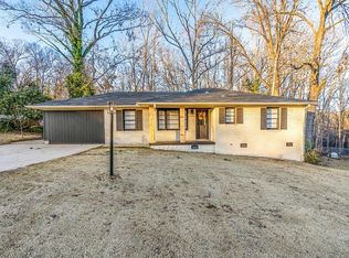 203 Beechwood Cir, Greenwood, SC 29646