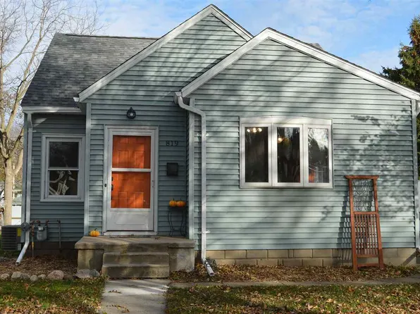 819 Vermont St, Waterloo, IA 50702