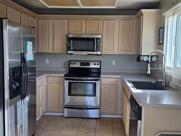 3rd image of 12137 Hudson Court