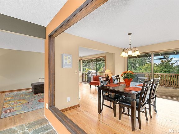 4th image of 418 174th Pl NE