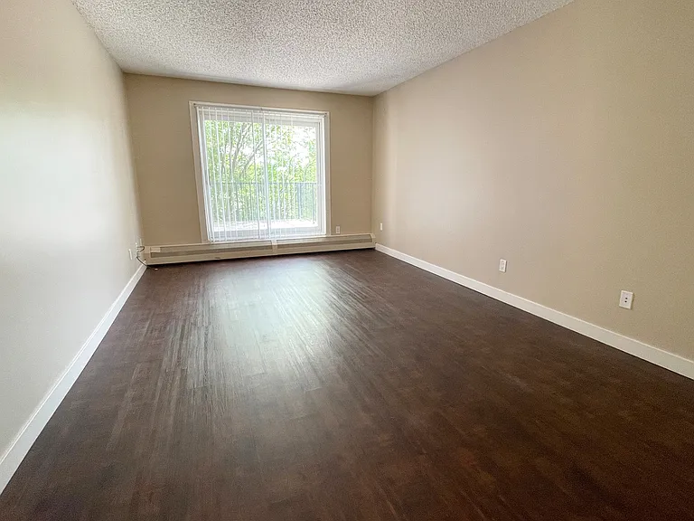 10414 Main St — Photo 13
