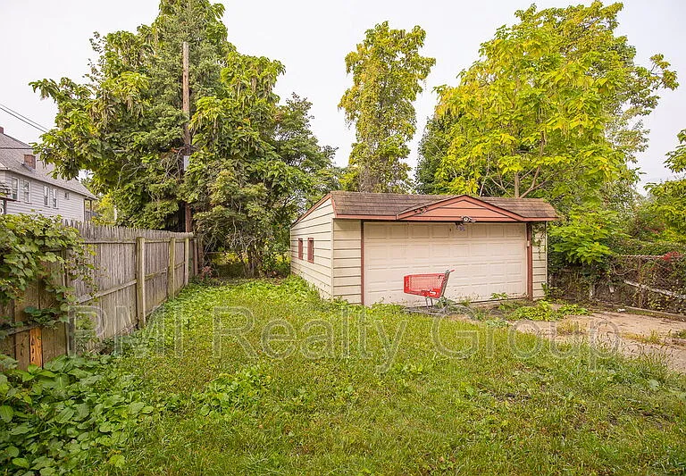 888 Evangeline Rd — Photo 30
