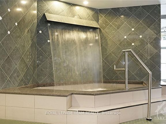 5th image of 1480 Riverside Dr #2903