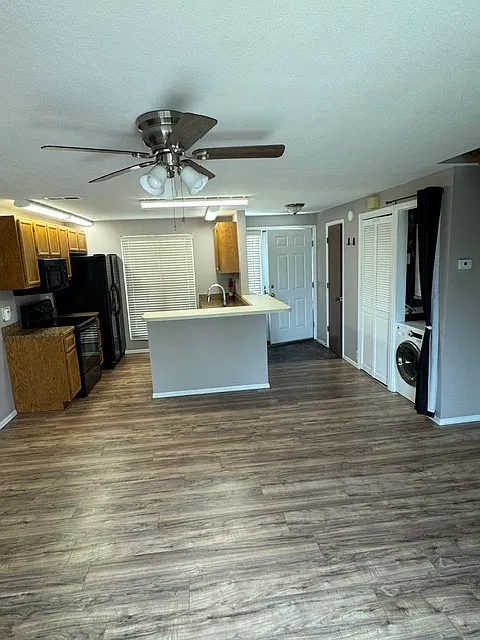 2 bed, 1.5 bath, 864 sqft, $1,500 — Photo 3