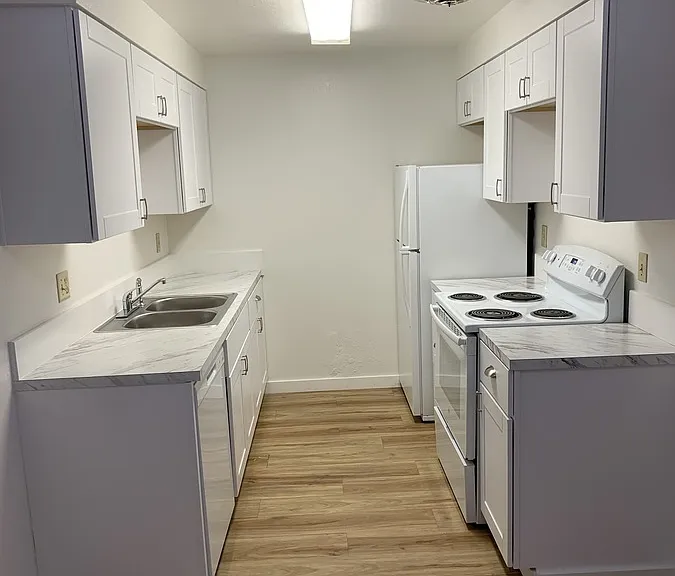 2553 W Targee St — Photo 5