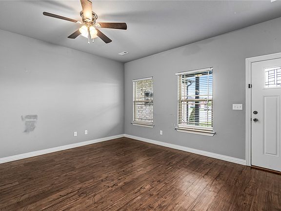 4th image of 1209 N Latisha Ln