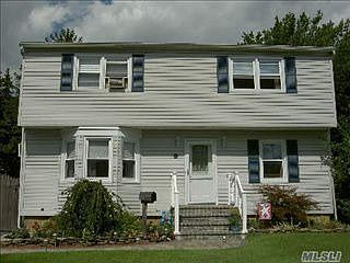 5th image of 26 Francine Dr N