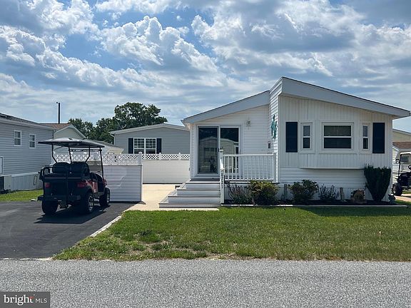 2nd image of 8721 S Salt Pond Way