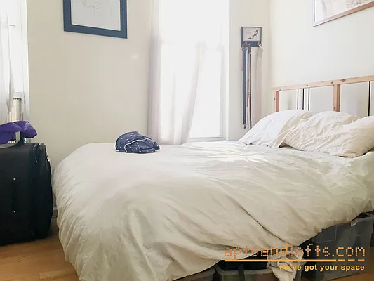 Rented by aptsandlofts.com | media 32