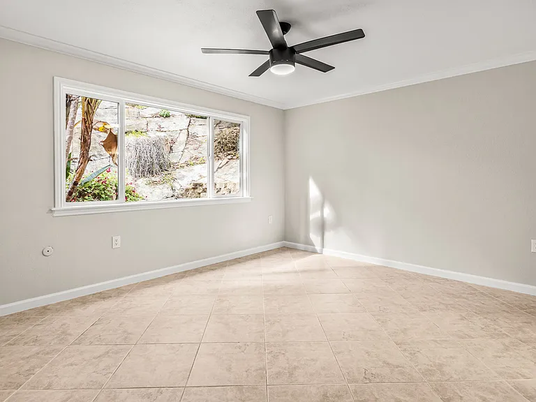 216 Guajome St #A — Photo 17