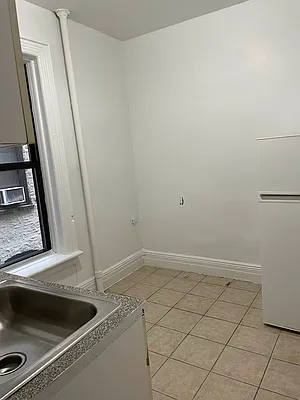 Rented by Jonis Realty | media 19