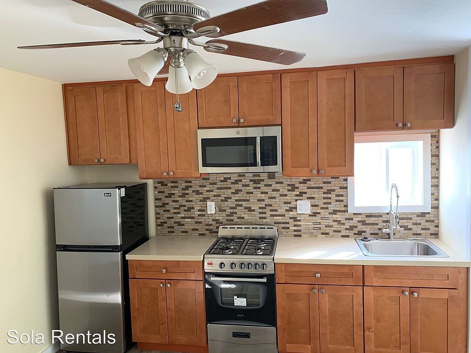 2nd image of 1135 E 12th St APT 6