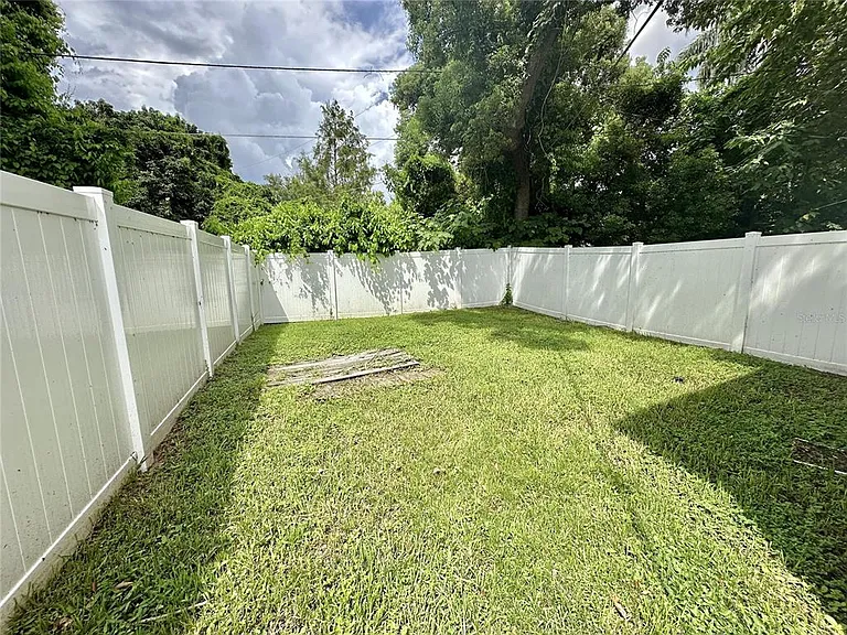 4615 Edgewater Dr — Photo 9
