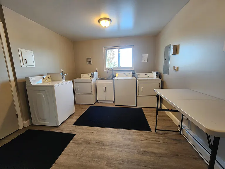 1221 Leatherwood Dr #B — Photo 6