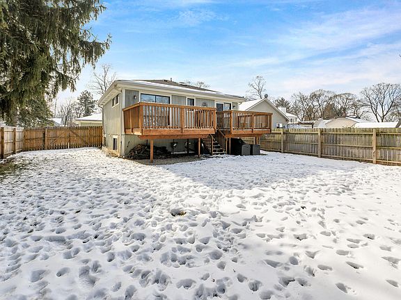 3rd image of 6430 Prairie Lawn Dr
