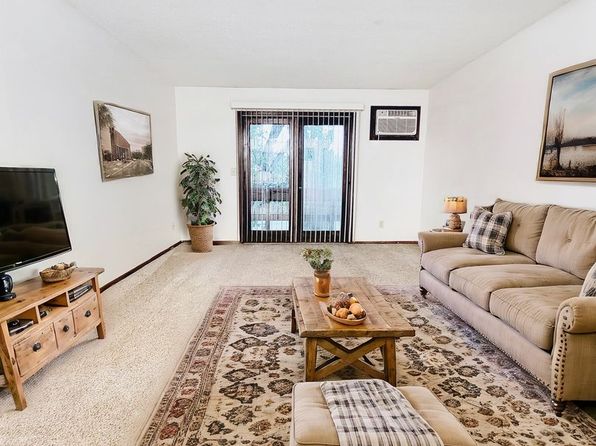 1676 9th St N APT 9