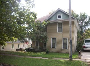 910 W 3rd St, Ottumwa, IA 52501