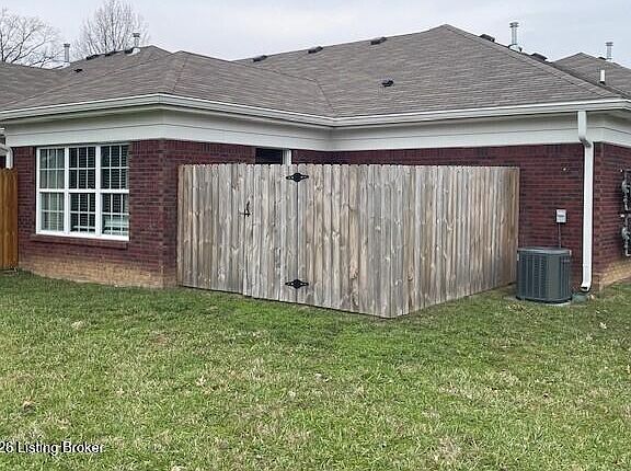2nd image of 7308 Fox Hollow Way