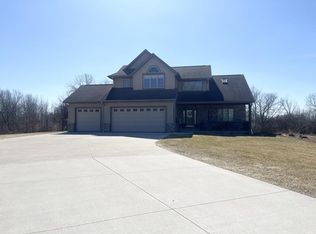 7439 Lee ROAD, Hartford, WI 53027