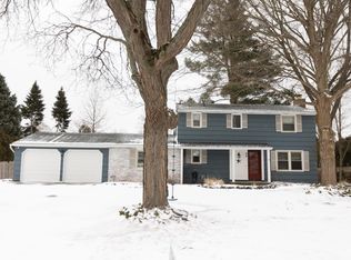 86 Parkridge Dr, Pittsford, NY 14534