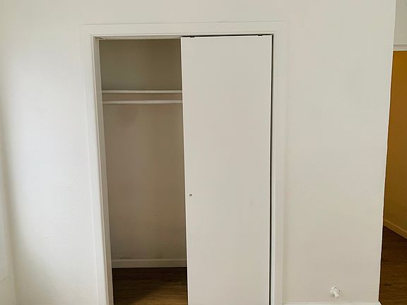 4th image of 118 Leslie Ln