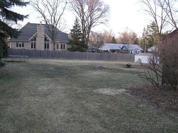 3rd image of 1402 W 54th St