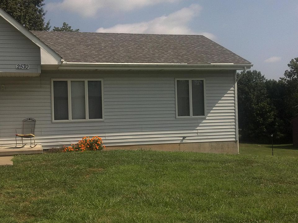 1st image of 2570 Magnolia Ave