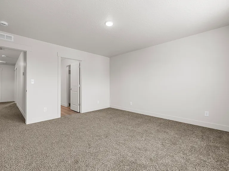 759 W Lone Pine Ln — Photo 13