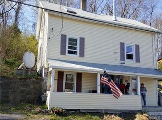 15 Meadow Ave, Chester, NY 10918