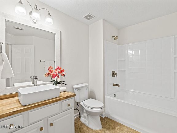 2nd image of 4213 CROWNWOOD Drive