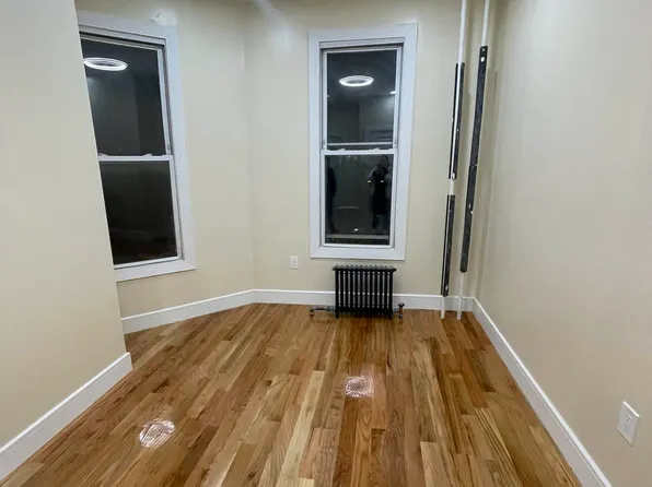 32-14 30th Street image 3 of 7