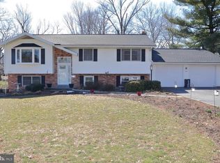 246 Park Ave, Mount Joy, PA 17552