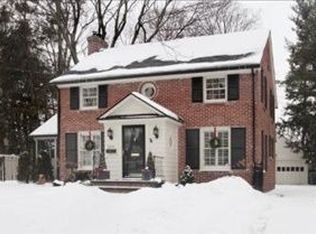 2348 Sheffield Dr, Kalamazoo, MI 49008