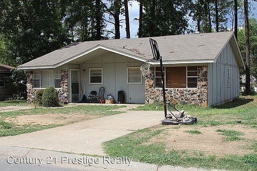 1st image of 311 Bellevue Cir