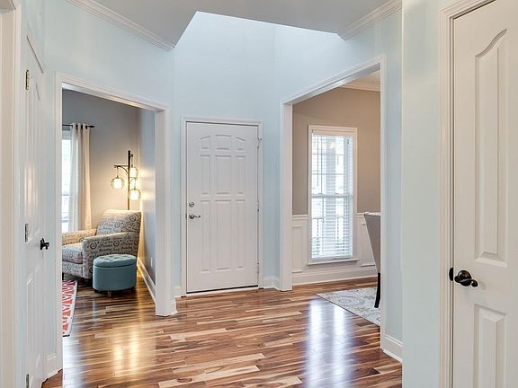 5th image of 285 Ryans Ct