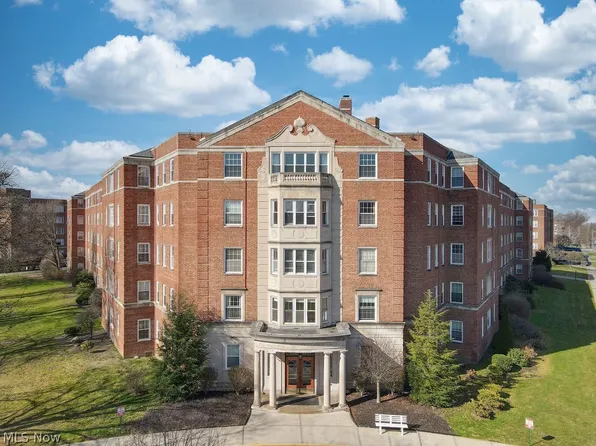 13800 Fairhill Rd APT 203, Shaker Heights, OH 44120