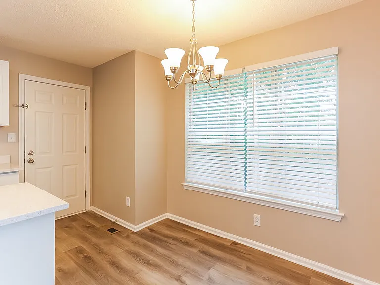 7317 Essex Dr — Photo 9