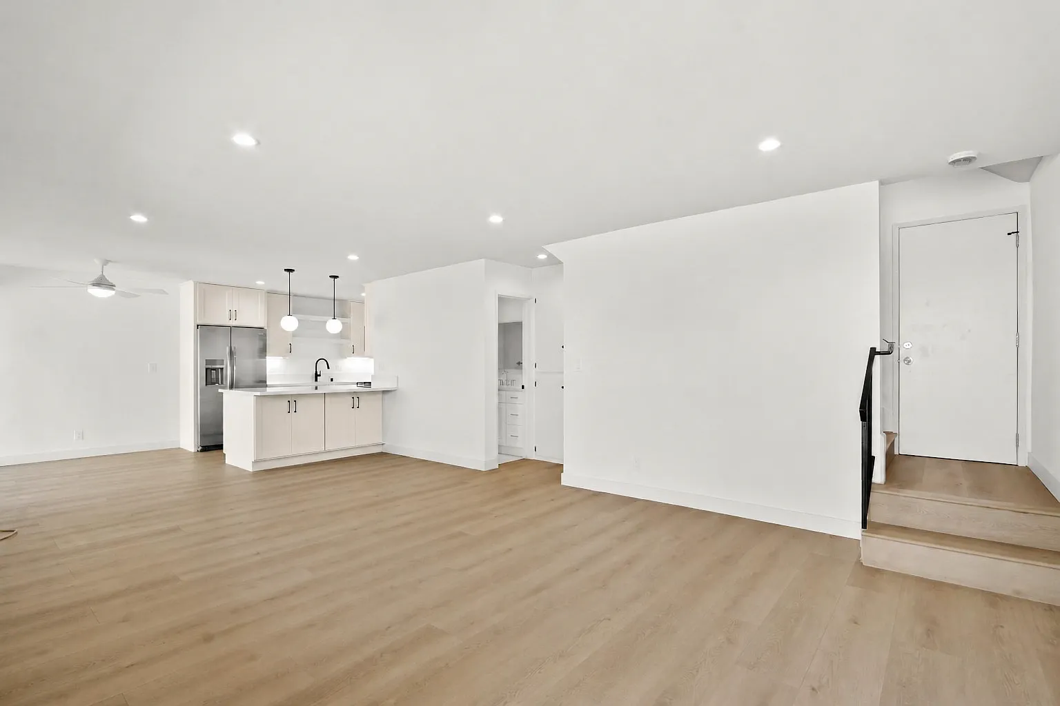 2 bed, 1.5 bath, 1300 sqft, $3,200 — Photo 1